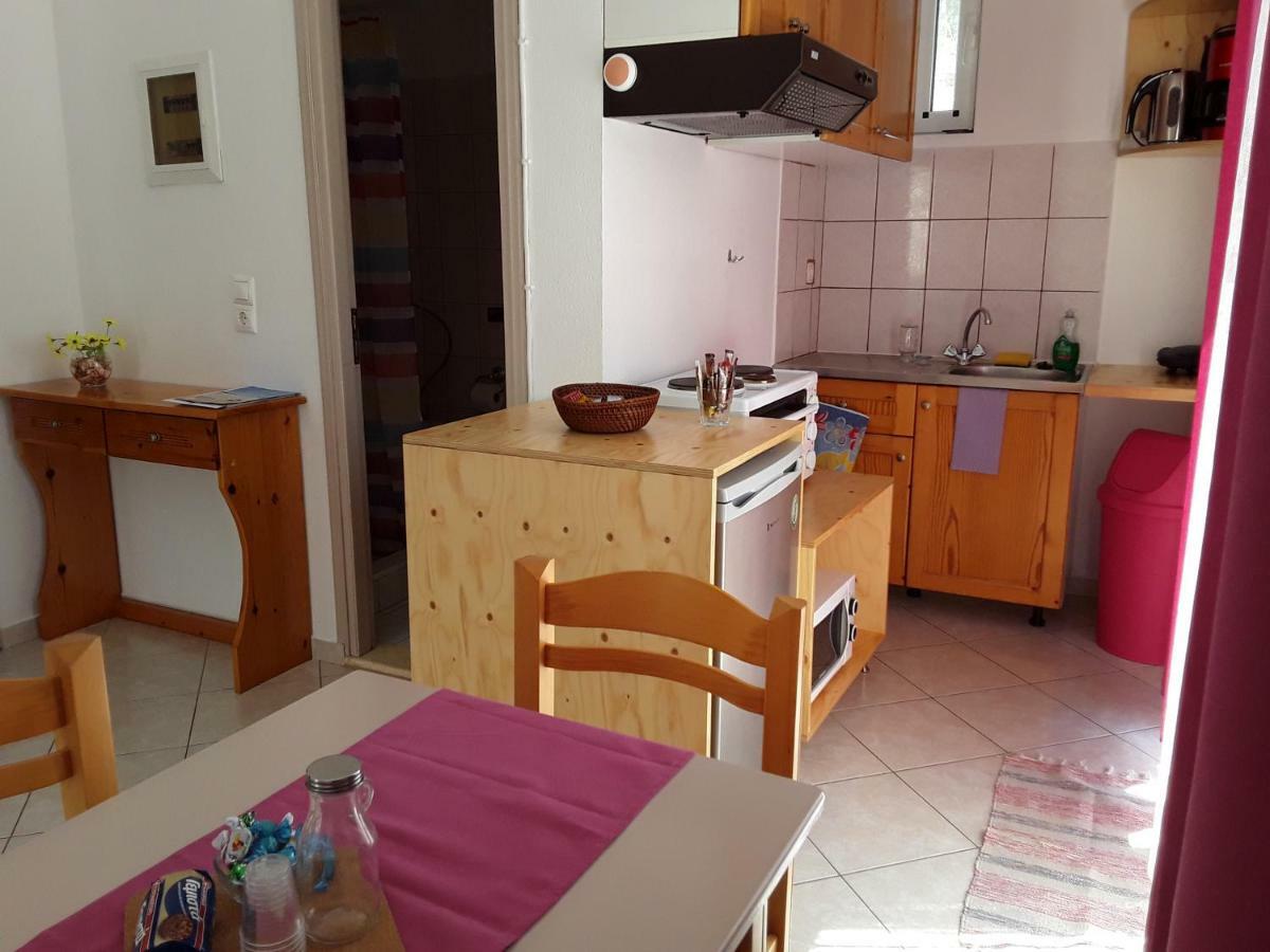 Aaron Studios Apartments Agia Fotia  Екстер'єр фото